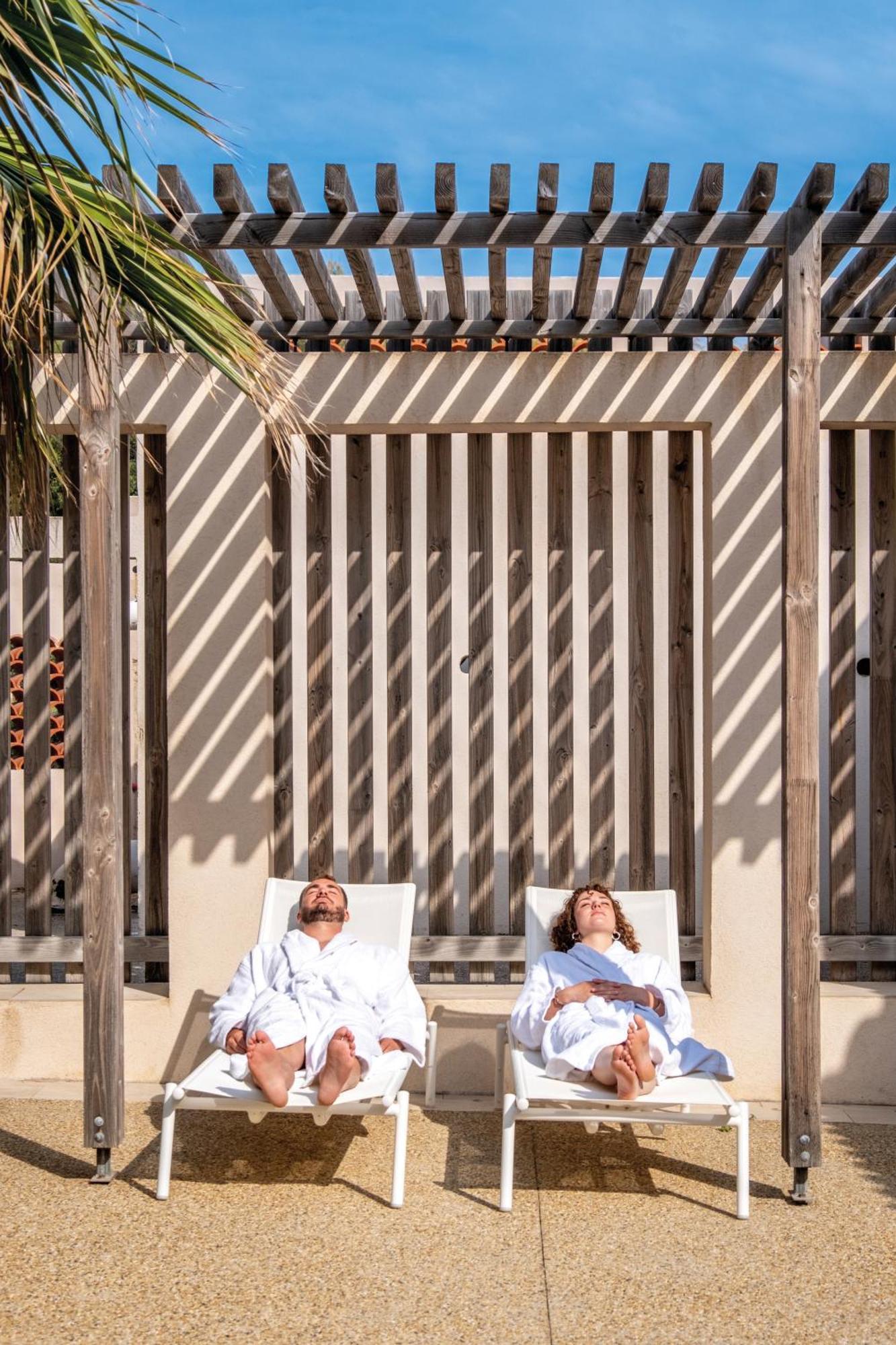 Hotel Helios & Spa - Ile Des Embiez Six-Fours-les-Plages Exterior foto